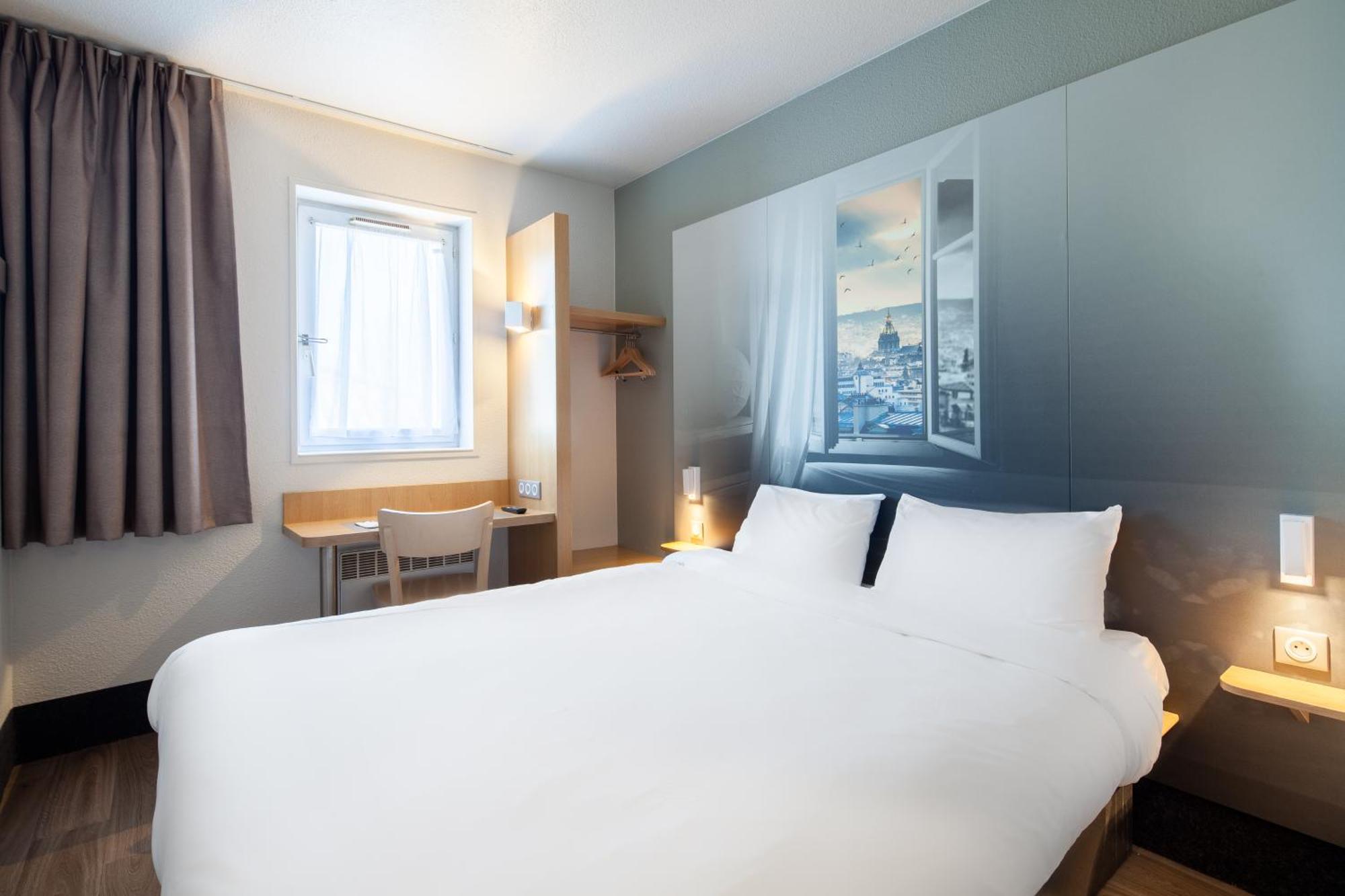 Maurepas Hotel 2*