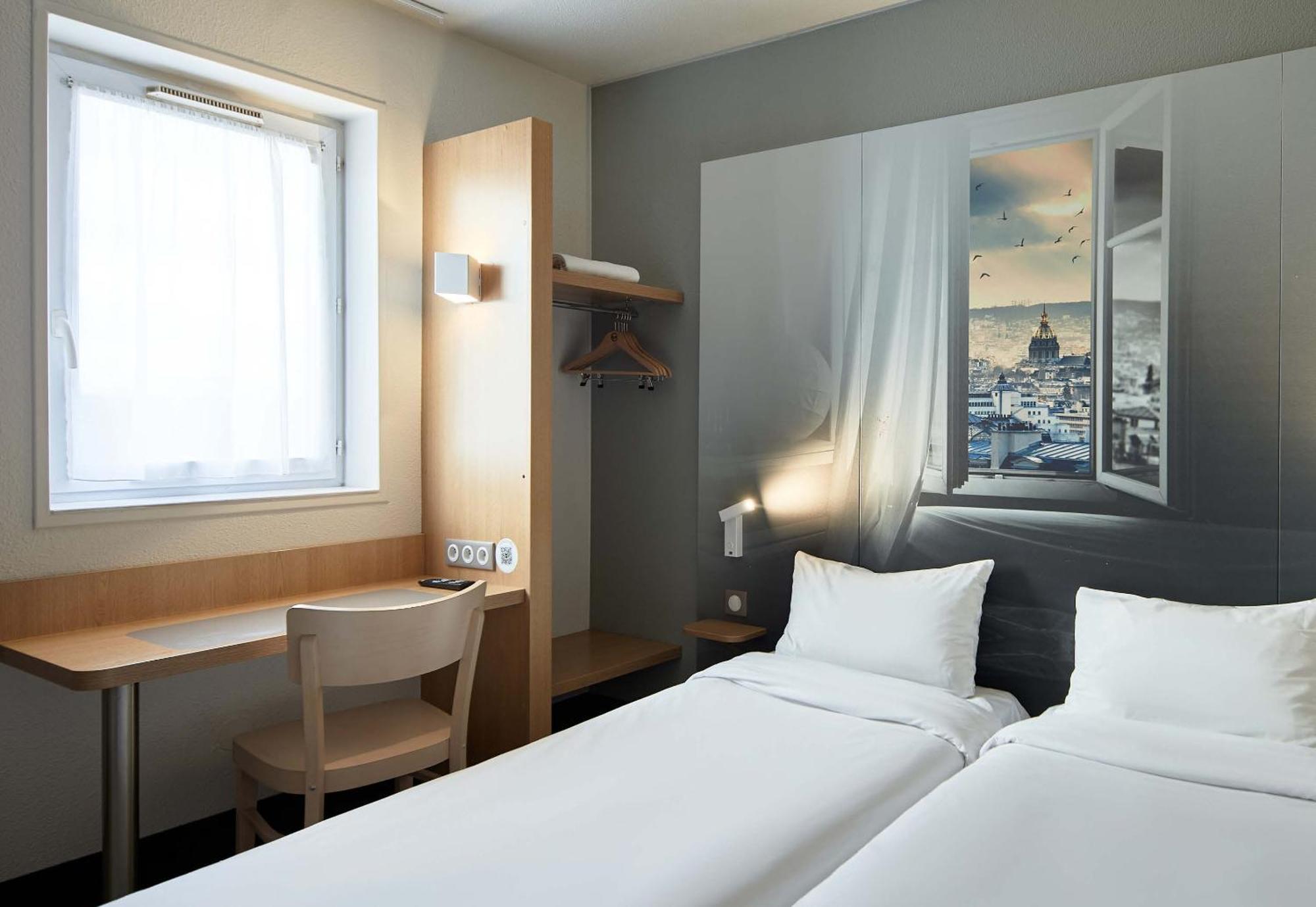 Maurepas Hotel 2*