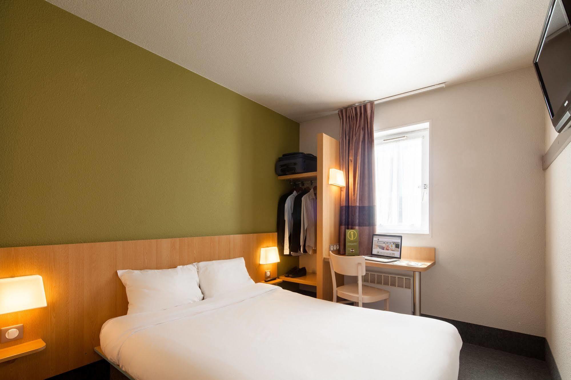 Maurepas Hotel 2*